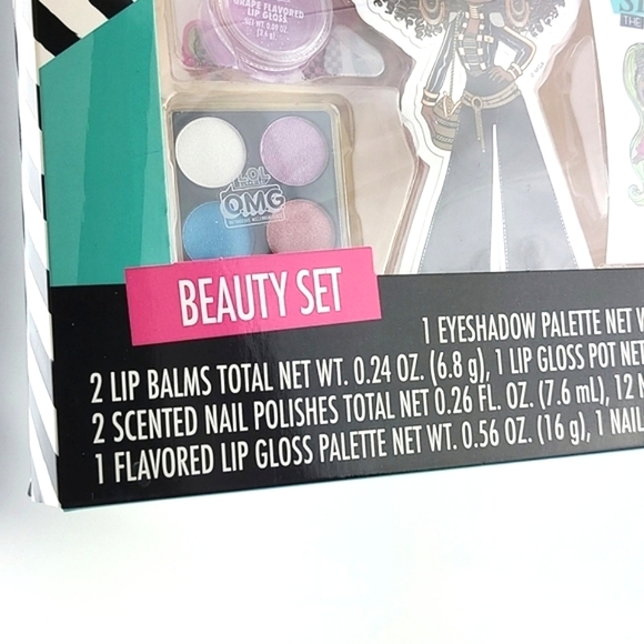 LOL Surprise! 4 Piece Bundle Beauty Set, Stickers, Hair Bows, Scented Bath Bombs - Picture 6 of 14